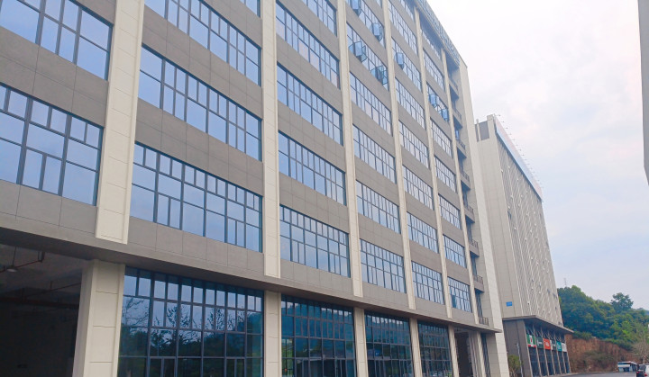 ��Ԫ�ϴ���²�ҵ԰������Ŀ���弰���νṹ�������